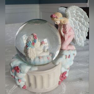 Cast Art Industries 1995 Dreamsicles "Heart to Heart" Musical Snowglobe